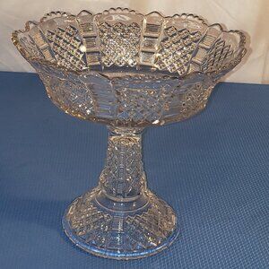 Early American Pressed Glass Crystal Fruit/Candy Bowl